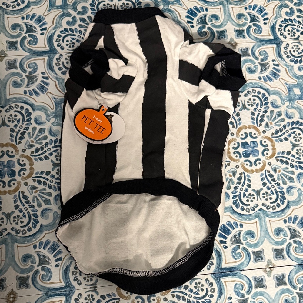 Black and White Striped Dog Rufferee Shirt - Picture 4 of 4